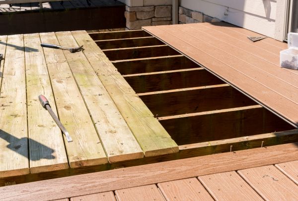 Cost of Deck Floor Replacement in Lakeville