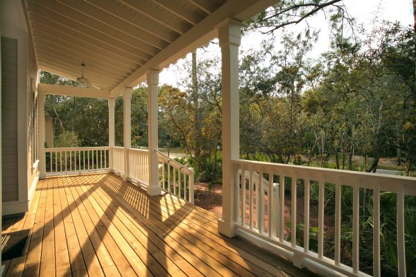 Cost of Veranda Deck Construction in Lakeville