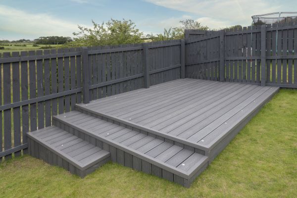 Cost of Vinyl Deck Construction in Lakeville
