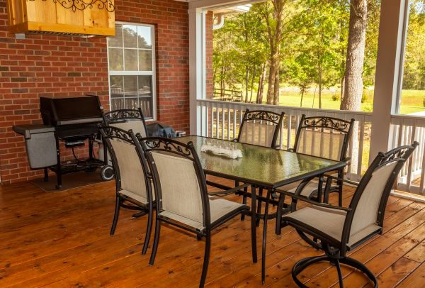 Cost of Residential Deck Installation in Lakeville