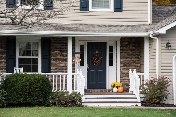 Cost of Front Deck Construction in Lakeville